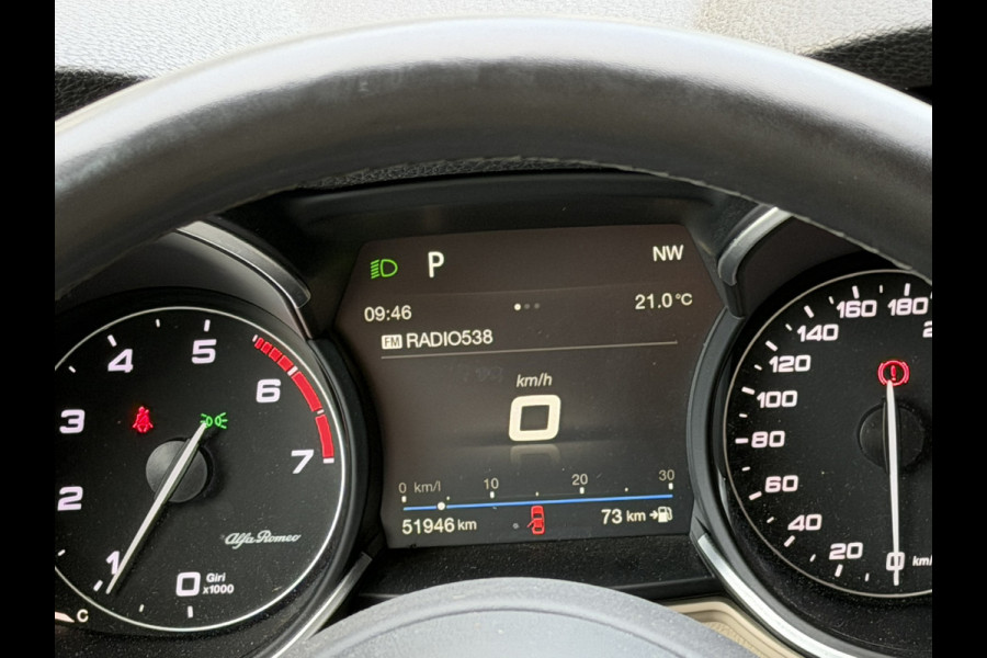 Alfa Romeo Stelvio 2.0 T AWD First Edition | Meer foto's volgen