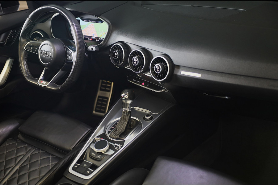 Audi TT Roadster 2.0 TFSI Quattro S Line / 230 PK / Virtual Cockpit / AUT / Navi / Camera / Ecc / Elek Pakket / Led / Pdc / 19 Inc