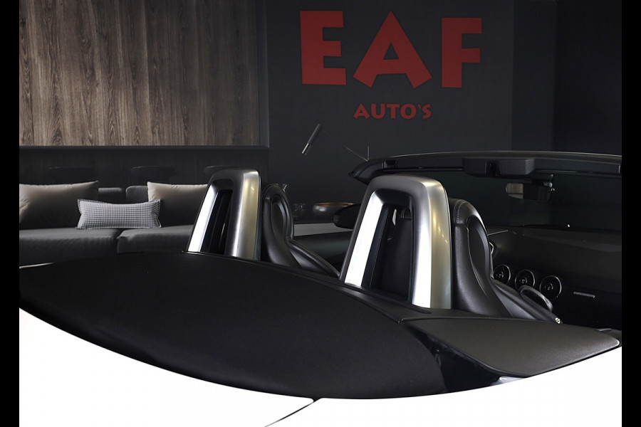 Audi TT Roadster 2.0 TFSI Quattro S Line / 230 PK / Virtual Cockpit / AUT / Navi / Camera / Ecc / Elek Pakket / Led / Pdc / 19 Inc