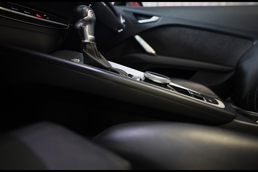 Audi TT Roadster 2.0 TFSI Quattro S Line / 230 PK / Virtual Cockpit / AUT / Navi / Camera / Ecc / Elek Pakket / Led / Pdc / 19 Inc