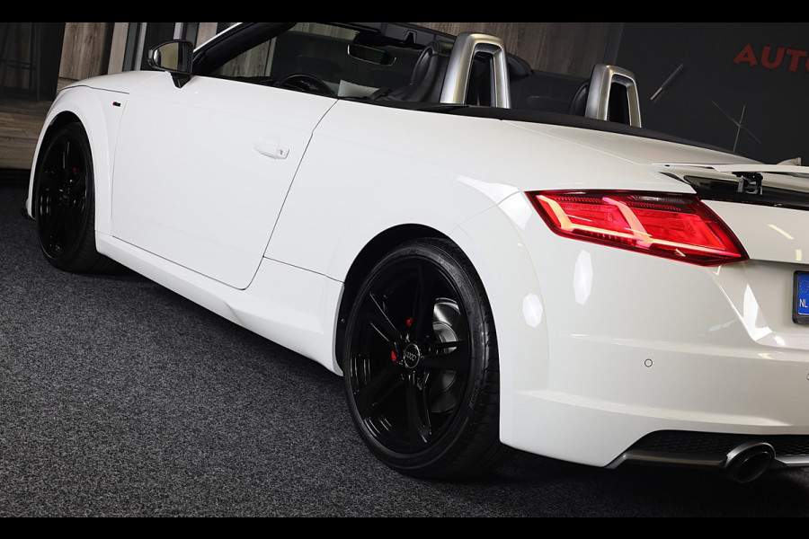 Audi TT Roadster 2.0 TFSI Quattro S Line / 230 PK / Virtual Cockpit / AUT / Navi / Camera / Ecc / Elek Pakket / Led / Pdc / 19 Inc