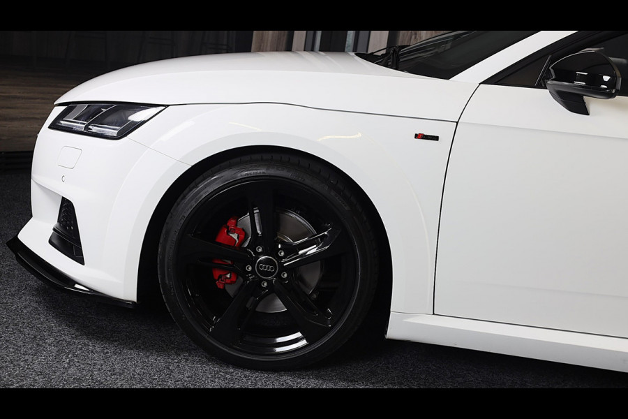 Audi TT Roadster 2.0 TFSI Quattro S Line / 230 PK / Virtual Cockpit / AUT / Navi / Camera / Ecc / Elek Pakket / Led / Pdc / 19 Inc