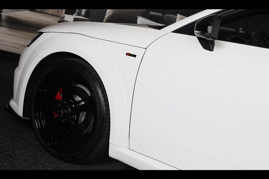 Audi TT Roadster 2.0 TFSI Quattro S Line / 230 PK / Virtual Cockpit / AUT / Navi / Camera / Ecc / Elek Pakket / Led / Pdc / 19 Inc