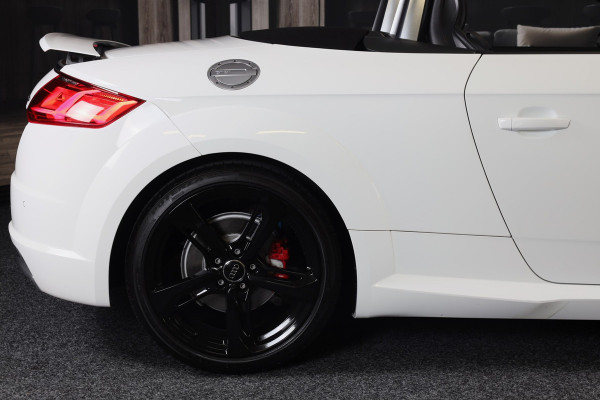 Audi TT Roadster 2.0 TFSI Quattro S Line / 230 PK / Virtual Cockpit / AUT / Navi / Camera / Ecc / Elek Pakket / Led / Pdc / 19 Inc