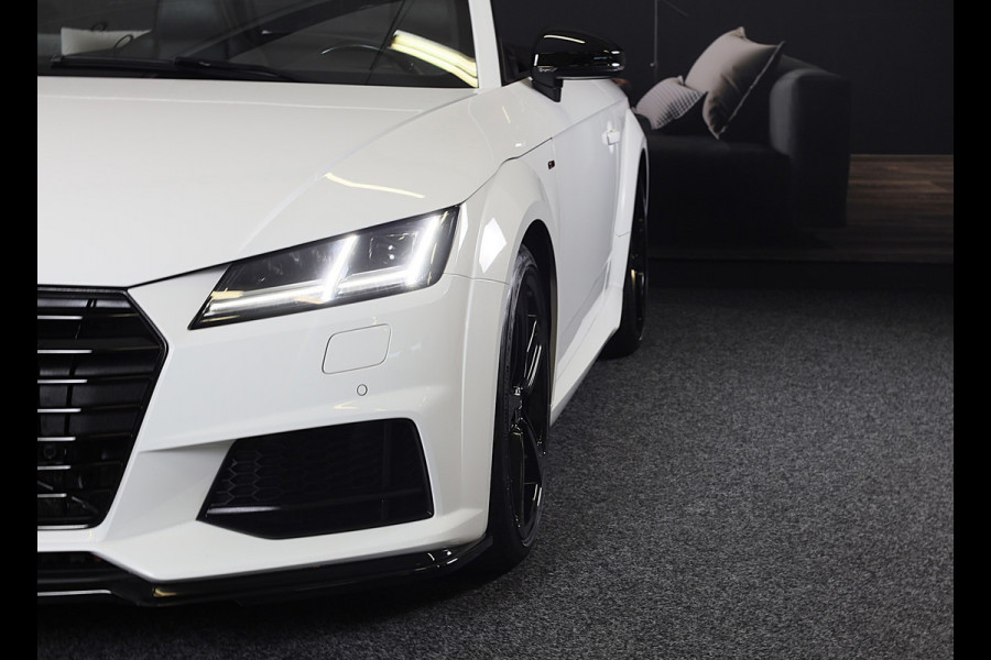 Audi TT Roadster 2.0 TFSI Quattro S Line / 230 PK / Virtual Cockpit / AUT / Navi / Camera / Ecc / Elek Pakket / Led / Pdc / 19 Inc