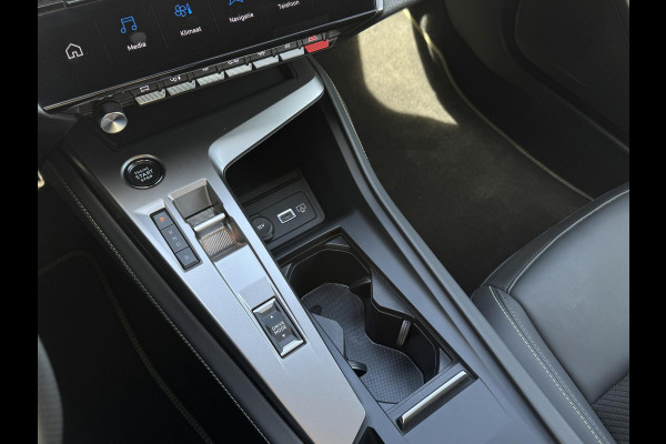 Peugeot 308 1.6 Plug-in Hybrid 225 GT | Massage | Stoelverw. | Rijklaar geleverd incl 12 maanden BOVAG garantie!