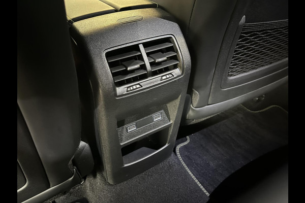 Peugeot 308 1.6 Plug-in Hybrid 225 GT | Massage | Stoelverw. | Rijklaar geleverd incl 12 maanden BOVAG garantie!