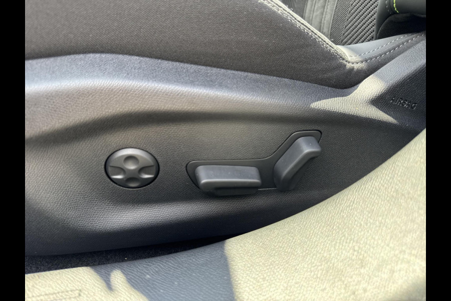 Peugeot e-408 GT Avantage 58 kWh | Warmtepomp | Pano | Massage | Stoelverw | 360 camera