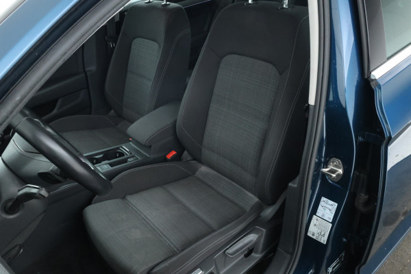 Volkswagen Passat Variant 1.6 TDI Elegance Business R Automaat, Navigatie, Apple carplay, Climate,