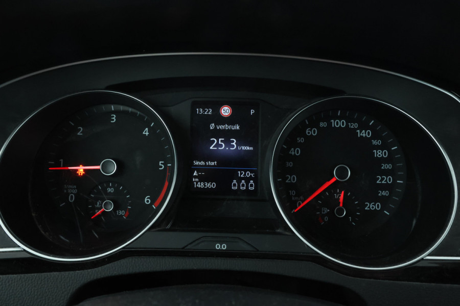Volkswagen Passat Variant 1.6 TDI Elegance Business R Automaat, Navigatie, Apple carplay, Climate,