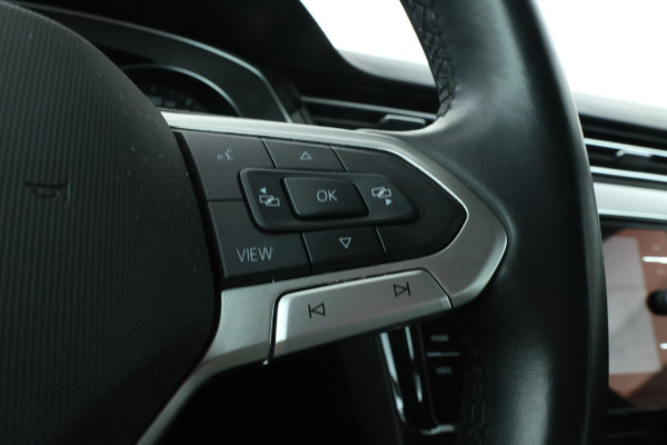 Volkswagen Passat Variant 1.6 TDI Elegance Business R Automaat, Navigatie, Apple carplay, Climate,