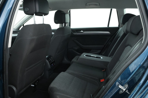 Volkswagen Passat Variant 1.6 TDI Elegance Business R Automaat, Navigatie, Apple carplay, Climate,