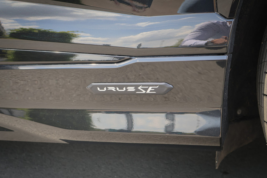 Lamborghini Urus 4.0 V8 Hybrid SE | ACC | MASSAGE | STOELVERWARMING & VERKOELING | B&O 3D | TREKHAAK | HEAD UP | 360 CAMERA |