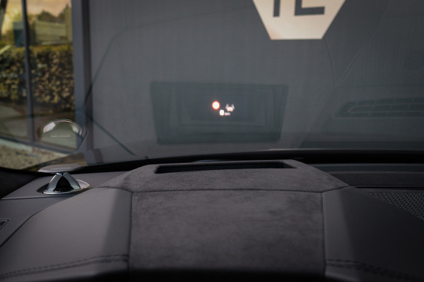 Lamborghini Urus 4.0 V8 Hybrid SE | ACC | MASSAGE | STOELVERWARMING & VERKOELING | B&O 3D | TREKHAAK | HEAD UP | 360 CAMERA |