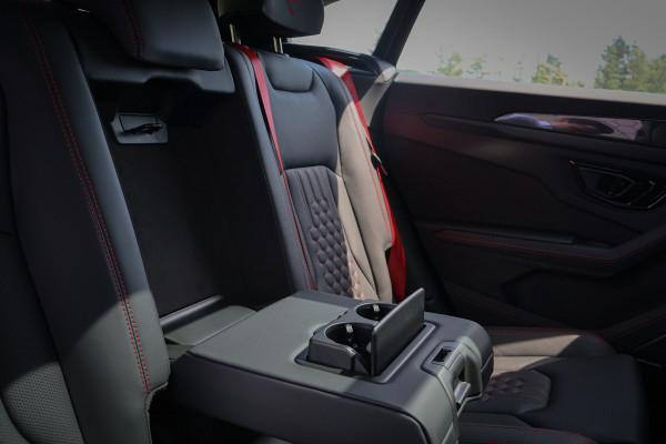Lamborghini Urus 4.0 V8 Hybrid SE | ACC | MASSAGE | STOELVERWARMING & VERKOELING | B&O 3D | TREKHAAK | HEAD UP | 360 CAMERA |
