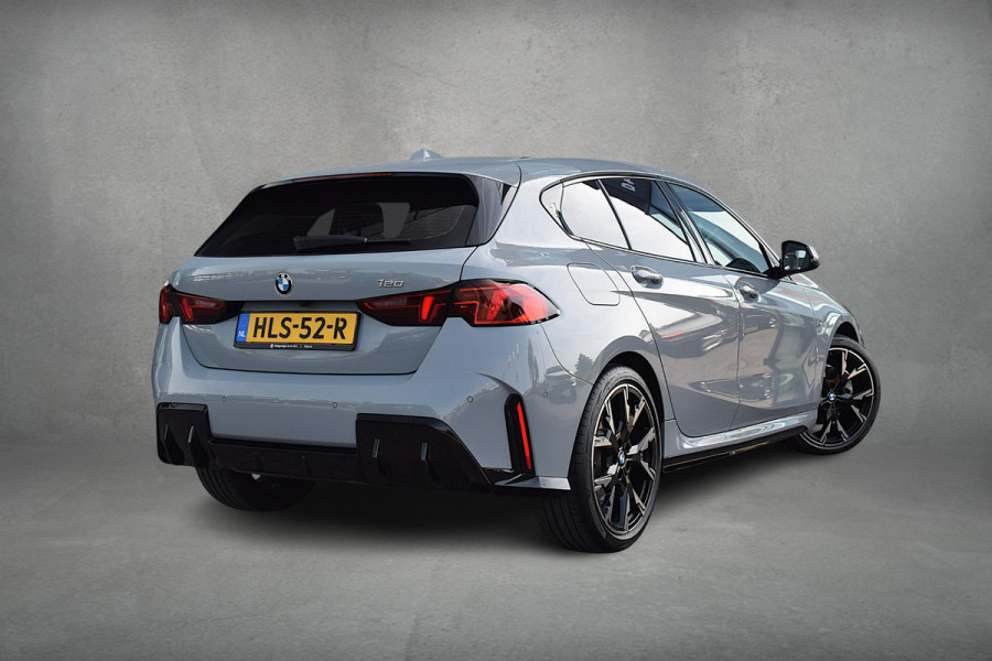 BMW 1-serie 120 | M-Sport | Sportstoelen | CarPlay | Stoelverwarming