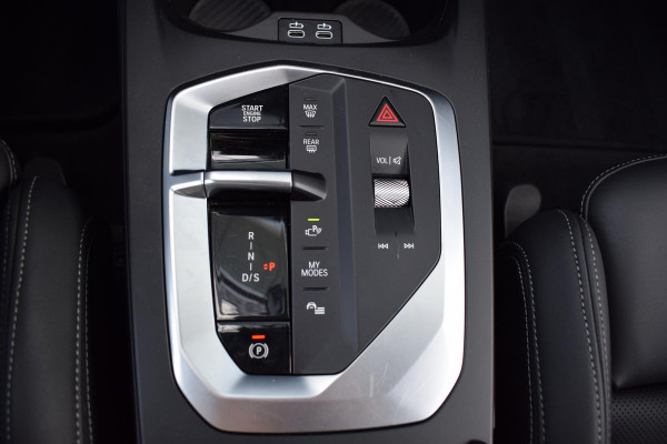 BMW 1-serie 120 | M-Sport | Sportstoelen | CarPlay | Stoelverwarming