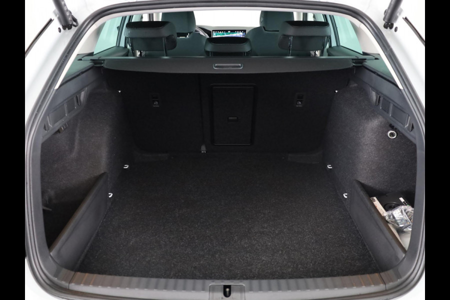 Škoda Octavia Combi Business Edition Plus m-HEV 1.5 TSI 115 pk 7 versn. DSG | Winter pakket | Lichtmetalen velgen 18 inch Lerna Antraciet