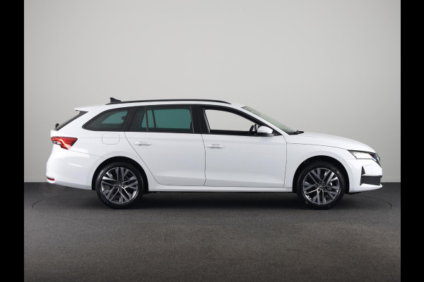 Škoda Octavia Combi Business Edition Plus m-HEV 1.5 TSI 115 pk 7 versn. DSG | Winter pakket | Lichtmetalen velgen 18 inch Lerna Antraciet