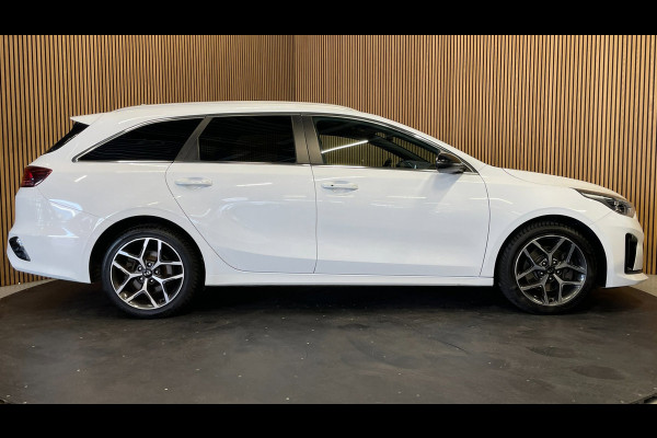 Kia Ceed Sportswagon 1.4 T-GDi GT-Line|141PK|AUTOMAAT|AFN.TREKHAAK|ACC|PANO|DIGITAL COCKPIT|CARPLAY|CAMERA|STOEL+STUURVERW|NAP|NL|