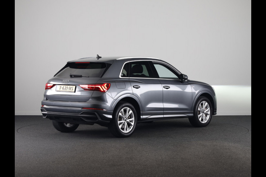 Audi Q3 45 TFSI e S edition 245pk | Navigatie | Keyless entry | Parkeercamera |  S-line interieur | Stoelverwarming | Verlengde garantie