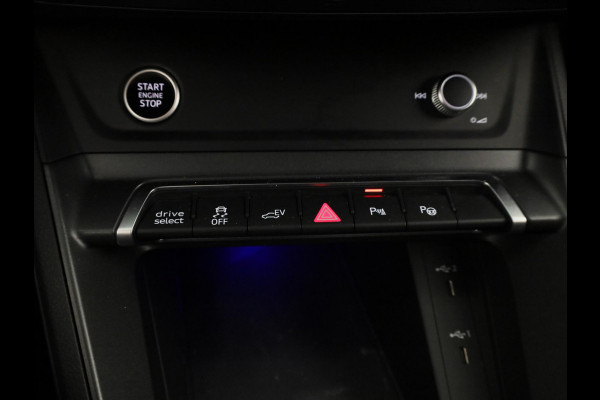 Audi Q3 45 TFSI e S edition 245pk | Navigatie | Keyless entry | Parkeercamera |  S-line interieur | Stoelverwarming | Verlengde garantie