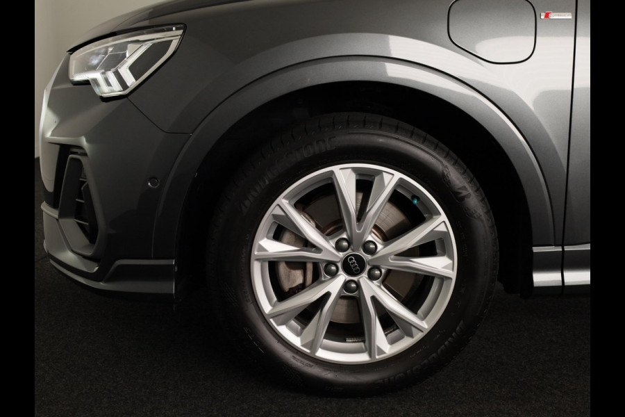 Audi Q3 45 TFSI e S edition 245pk | Navigatie | Keyless entry | Parkeercamera |  S-line interieur | Stoelverwarming | Verlengde garantie