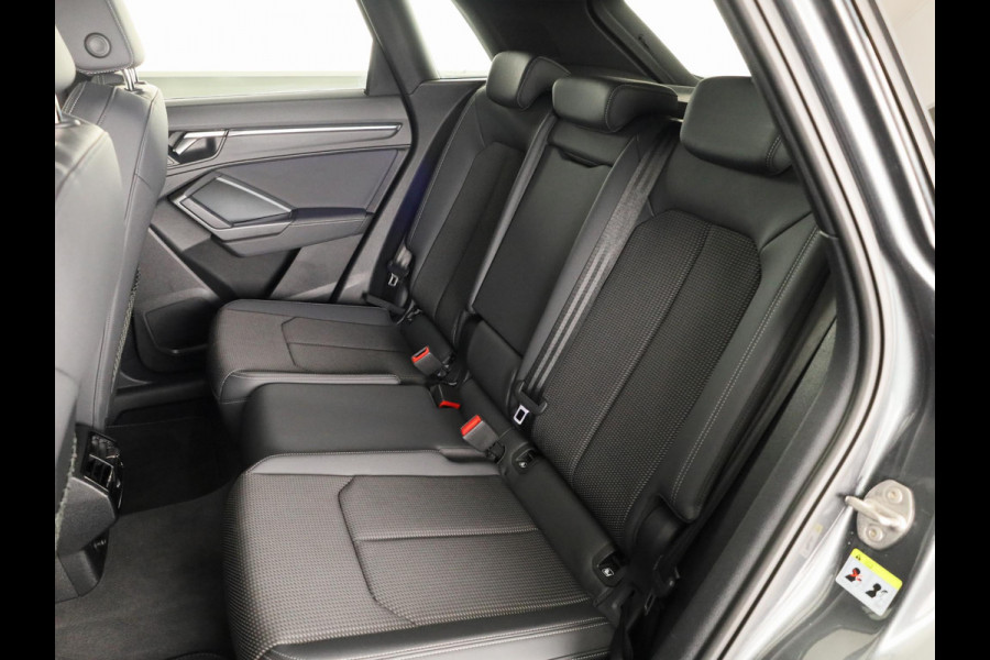 Audi Q3 45 TFSI e S edition 245pk | Navigatie | Keyless entry | Parkeercamera |  S-line interieur | Stoelverwarming | Verlengde garantie