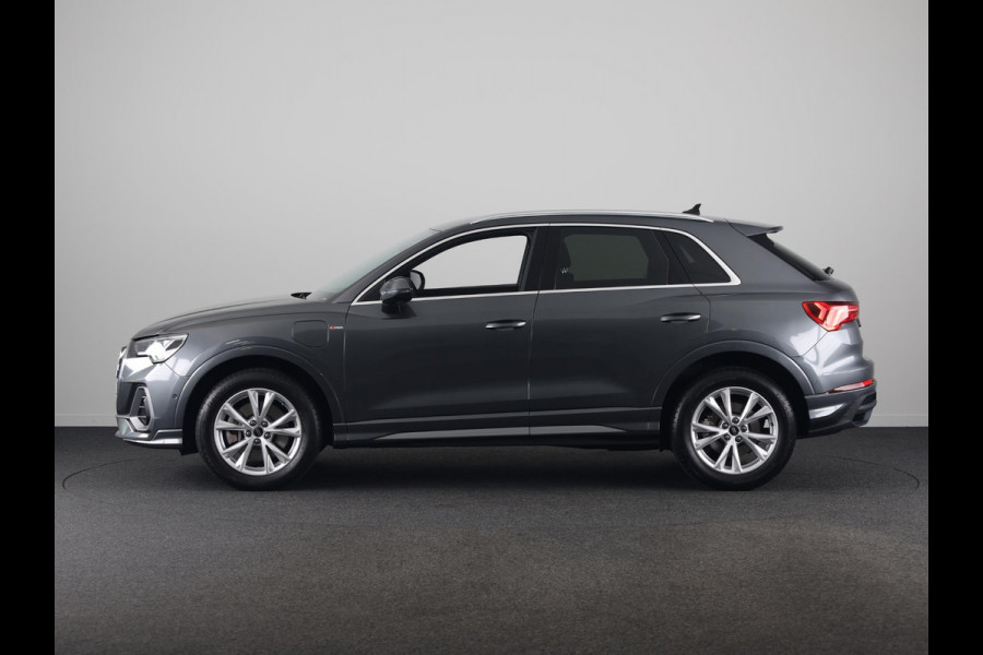 Audi Q3 45 TFSI e S edition 245pk | Navigatie | Keyless entry | Parkeercamera |  S-line interieur | Stoelverwarming | Verlengde garantie