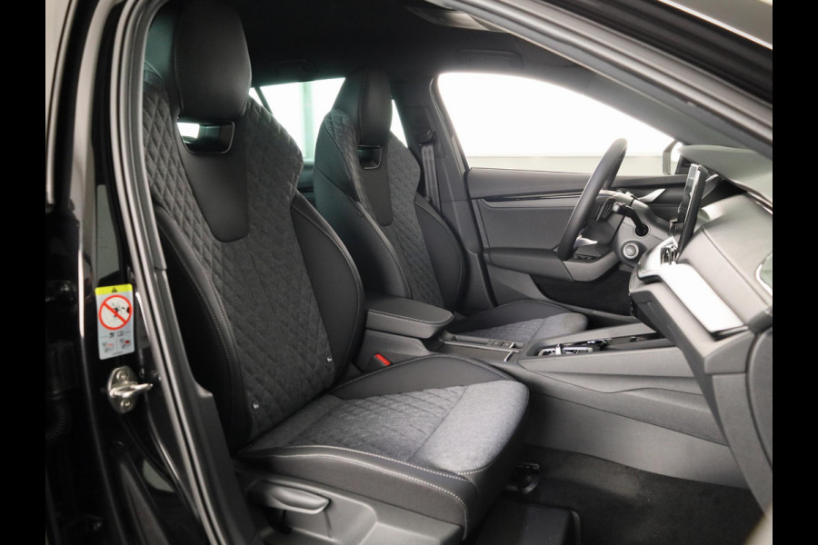 Škoda Octavia Combi Sportline Business m-HEV 1.5 TSI 150 pk DSG-7 | Navigatie pakket | Trekhaak wegklapbaar