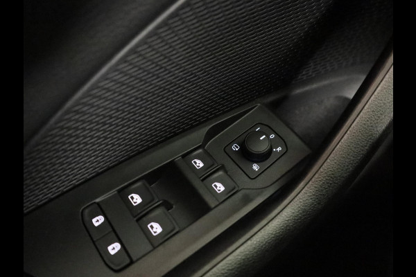 Škoda Octavia Combi Sportline Business m-HEV 1.5 TSI 150 pk DSG-7 | Navigatie pakket | Trekhaak wegklapbaar