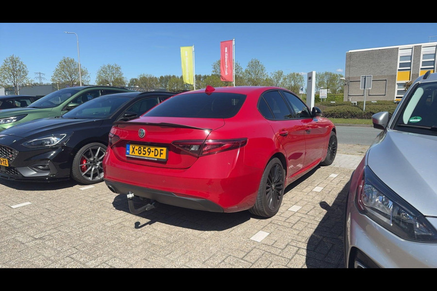 Alfa Romeo Giulia 2.0T 200pk | Trekhaak | 1.600kg Trekgewicht | Navigatie