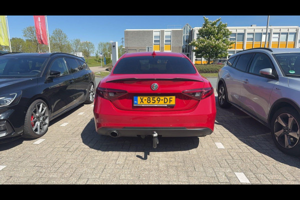 Alfa Romeo Giulia 2.0T 200pk | Trekhaak | 1.600kg Trekgewicht | Navigatie