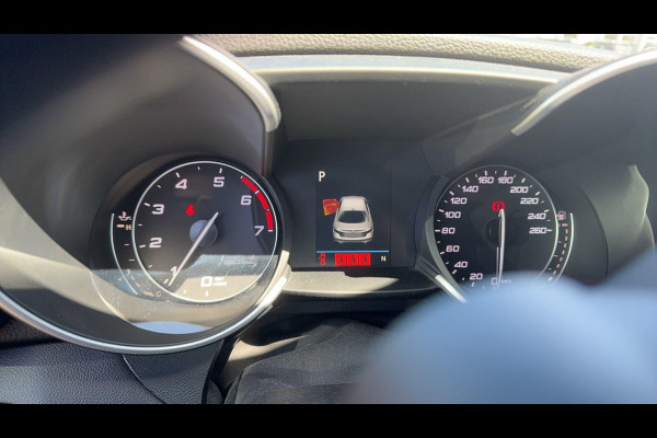 Alfa Romeo Giulia 2.0T 200pk | Trekhaak | 1.600kg Trekgewicht | Navigatie