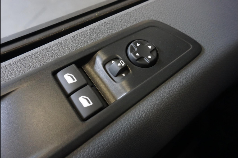 Opel Vivaro 2.0 CDTI L3H1 Edition Airco Navigatie Bluetooth Parkeersensoren 3-Zits Camera