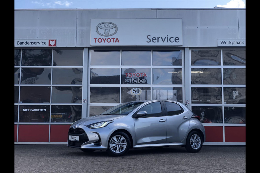 Toyota Yaris 1.5 Hybrid Dynamic Plus | Trekhaak, Dodehoekherkenning, Parkeersensoren, LED, Stoelverwarming
