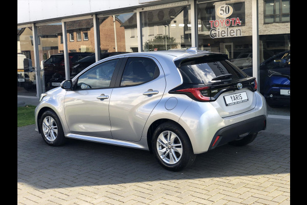 Toyota Yaris 1.5 Hybrid Dynamic Plus | Trekhaak, Dodehoekherkenning, Parkeersensoren, LED, Stoelverwarming