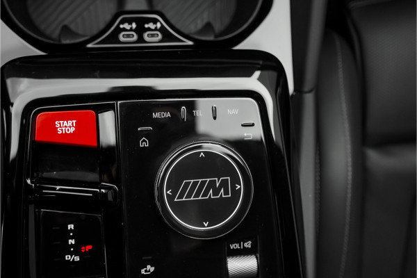 BMW 5 Serie Touring M5 CoPilot Iconic Glow B&W Frozen Black Trekhaak
