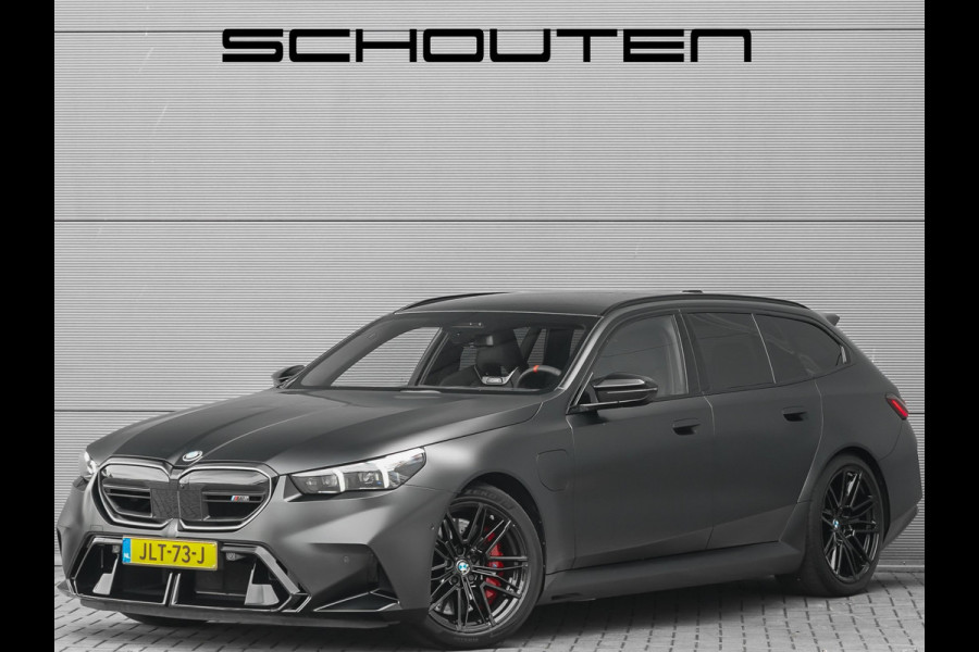 BMW 5 Serie Touring M5 CoPilot Iconic Glow B&W Frozen Black Trekhaak