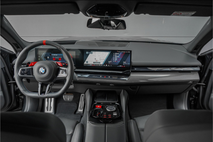 BMW 5 Serie Touring M5 CoPilot Iconic Glow B&W Frozen Black Trekhaak