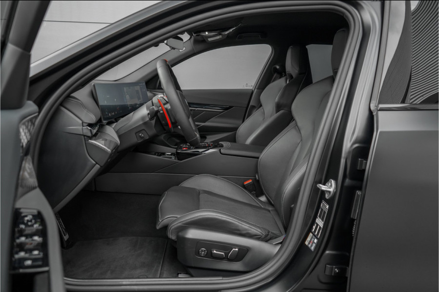 BMW 5 Serie Touring M5 CoPilot Iconic Glow B&W Frozen Black Trekhaak