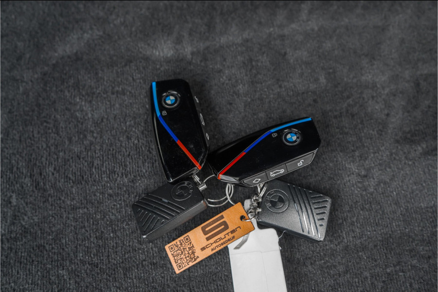 BMW 5 Serie Touring M5 CoPilot Iconic Glow B&W Frozen Black Trekhaak