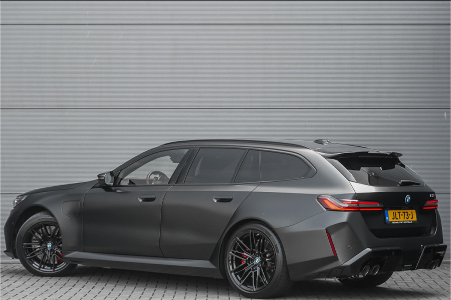 BMW 5 Serie Touring M5 CoPilot Iconic Glow B&W Frozen Black Trekhaak