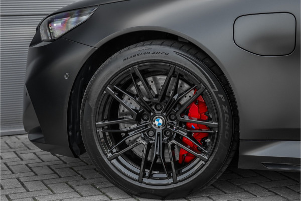 BMW 5 Serie Touring M5 CoPilot Iconic Glow B&W Frozen Black Trekhaak