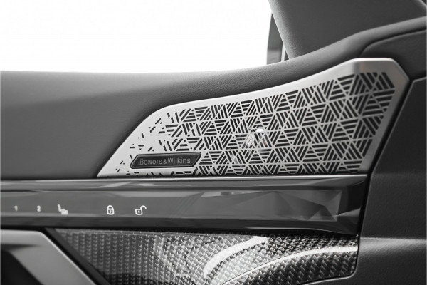 BMW 5 Serie Touring M5 CoPilot Iconic Glow B&W Frozen Black Trekhaak