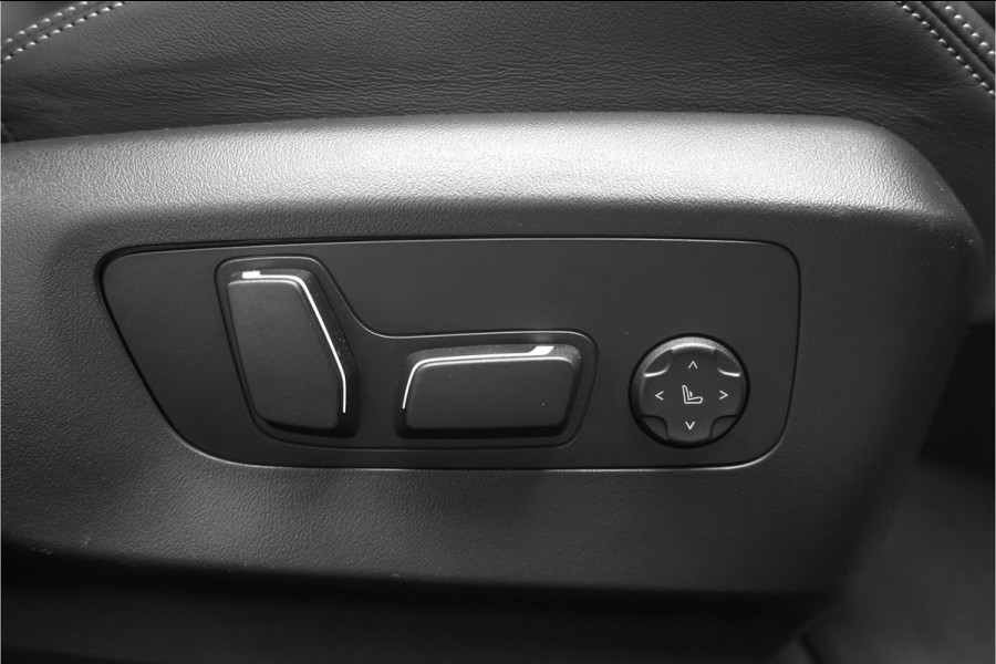 BMW 5 Serie Touring M5 CoPilot Iconic Glow B&W Frozen Black Trekhaak