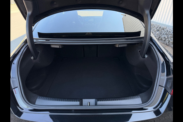 Mercedes-Benz CLA-Klasse 200 AMG|Pano|Ambient Lights|Night|Memory|Camera|Keyless|