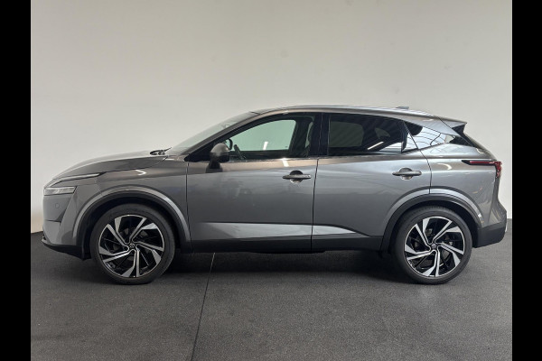 Nissan QASHQAI 1.3 MHEV DIG-T 158pk Xtronic Tekna+ Navigatie Apple Carplay/Android Auto Parkeersensoren 360 camera Adaptive cruise control Elektrisch panoramadak achterklep en bestuurderstoel Stoel-en stuurverwarming
