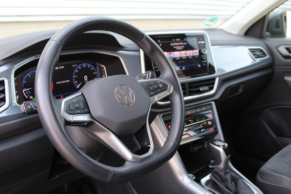 Volkswagen T-Roc 1.5 TSI 150PK Style Plus | Alcantara | IQ Light | Elektr. Achterklep | Adaptieve Cruise | Trekhaak