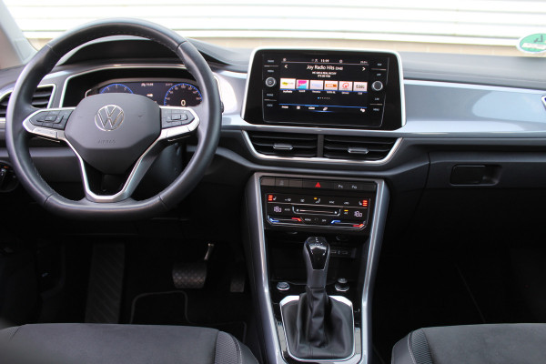 Volkswagen T-Roc 1.5 TSI 150PK Style Plus | Alcantara | IQ Light | Elektr. Achterklep | Adaptieve Cruise | Trekhaak